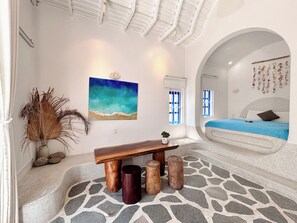 Cortinas blackout y sistema de insonorización 