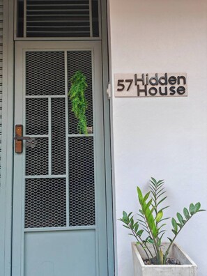 Façana frontal de l'allotjament