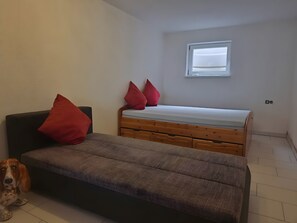 1 室のベッドルーム、WiFi、ベッドシーツ