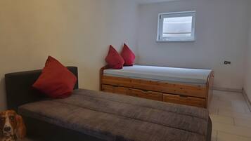 1 bedroom, WiFi, bed sheets