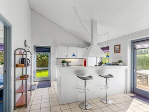 Fridge, microwave, dishwasher, cookware/dishes/utensils - "Mainio" - 800m from the sea by Interhome (Væggerløse)