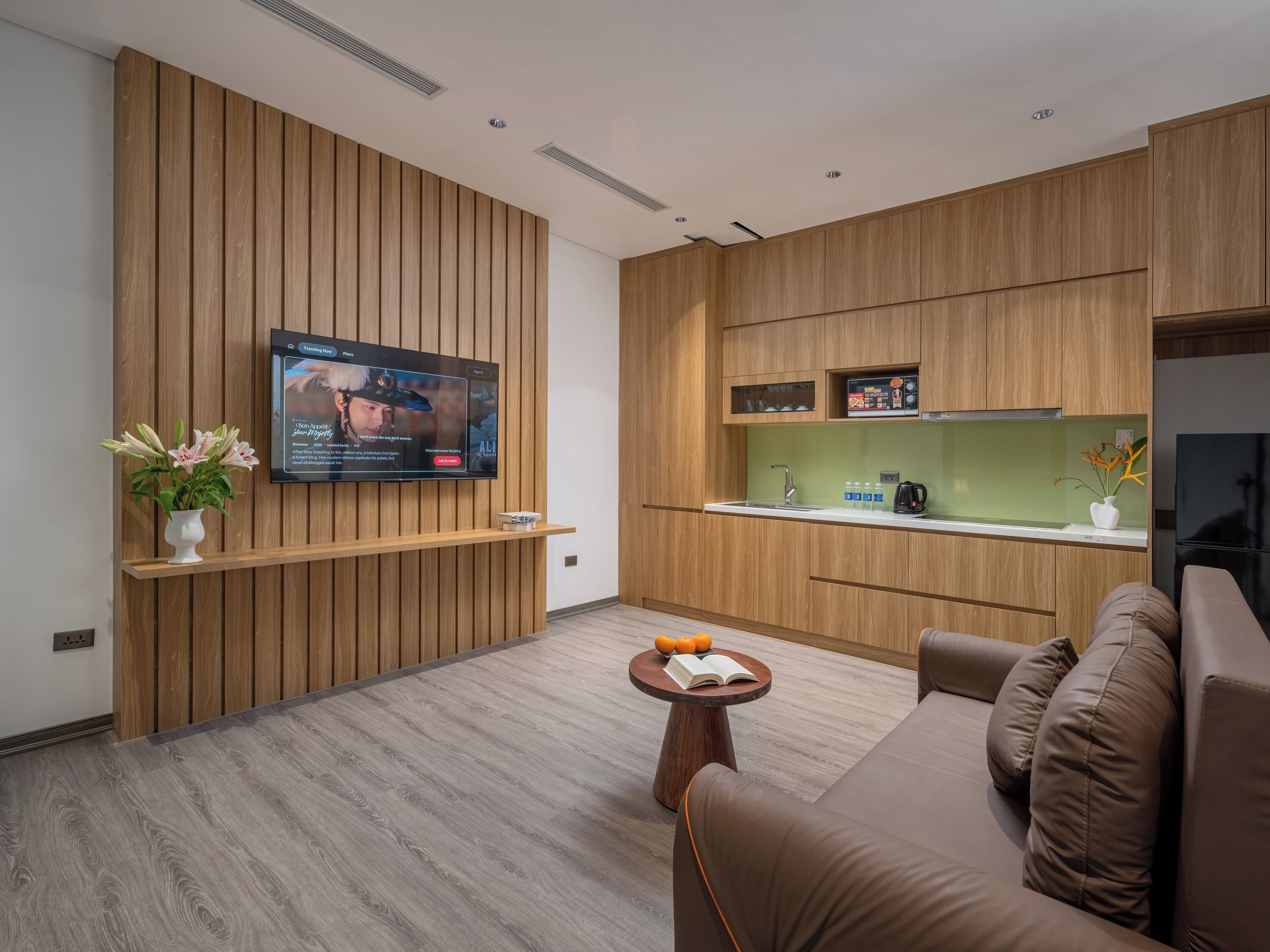 Deluxe Apartment, 2 Bedrooms | Private kitchen | Microwave, oven, stovetop, cookware/dishes/utensils