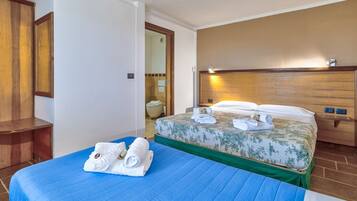 1 makuuhuone, vauvan matkasänky