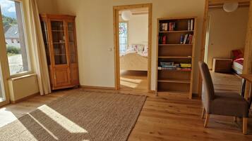 4 sovrum, strykjÀrn/strykbrÀda, gratis wi-fi och sÀngklÀder