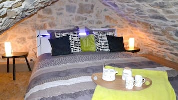 1 bedroom, WiFi, bed sheets