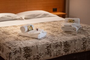1 slaapkamer, reisbedje