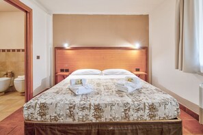 1 makuuhuone, vauvan matkasänky