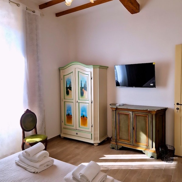 Double Room, City View | Free WiFi