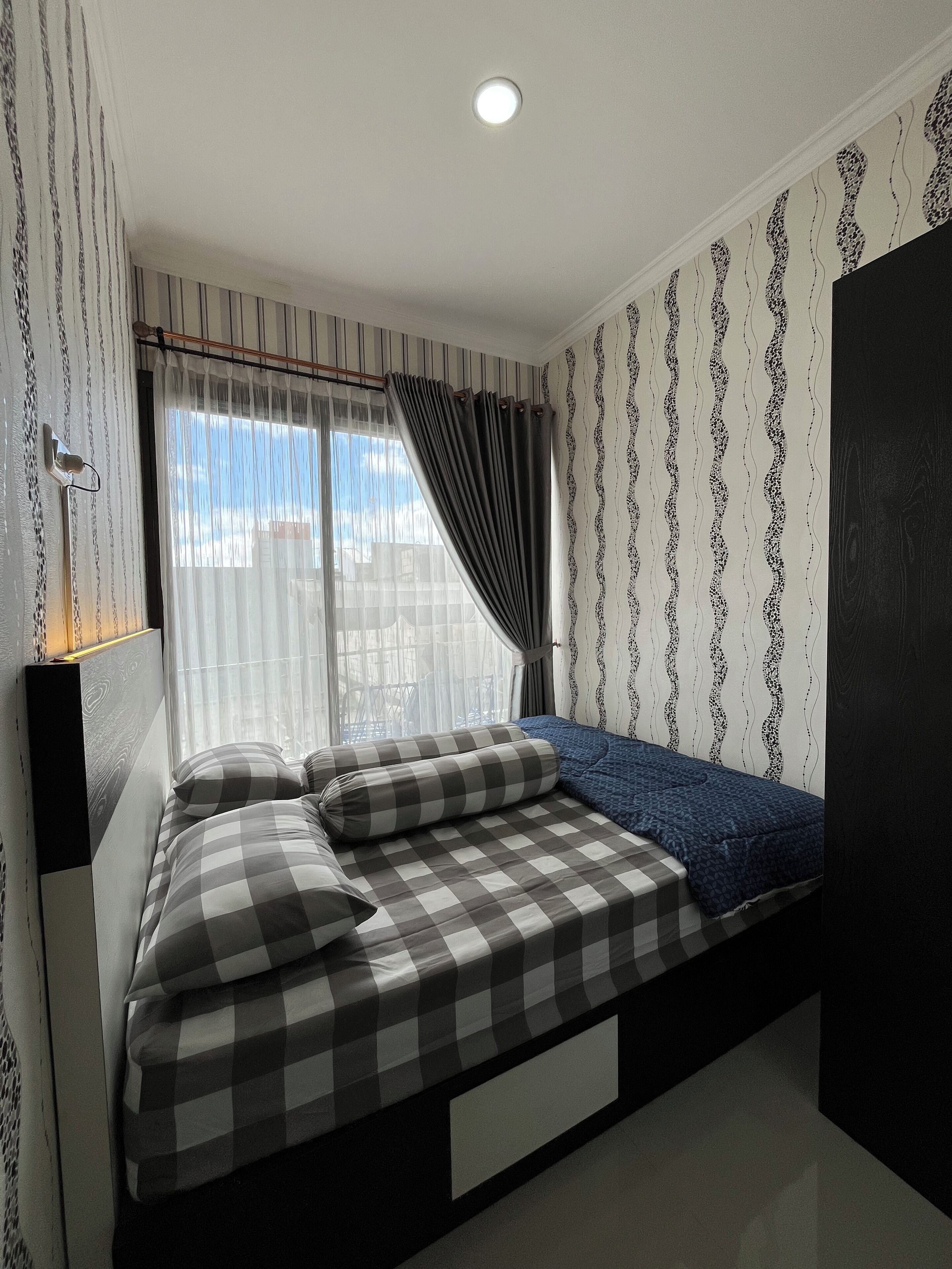 Wifi gratis y ropa de cama 