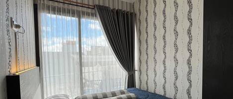 Wifi gratis y ropa de cama