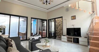 Arrayyan Executive Village Complex Batu