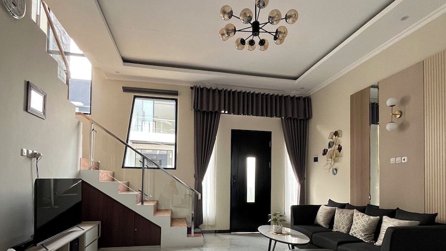 Arrayyan Executive Village Complex Batu