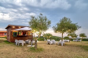 Property grounds - Tenuta dell'Argento - Room 8 by Rentbeat  (Civitavecchia)