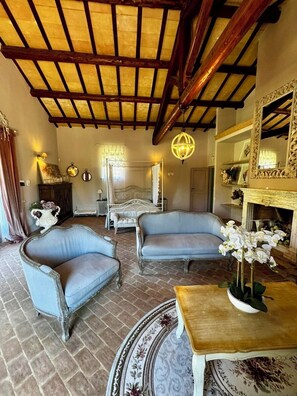 Luxury Suite, Pool View