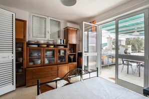 5 bedrooms, iron/ironing board, travel crib - Dimora Laveneziana by Rentbeat (Ostuni)