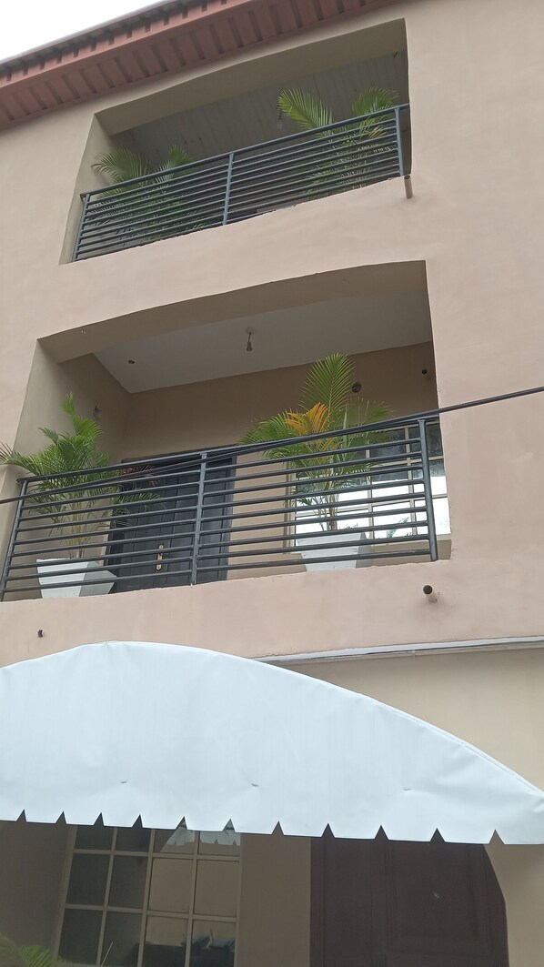 Front of property - Aflex Hotel & Suites  (Lagos)