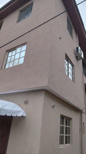 Front of property - Aflex Hotel & Suites  (Lagos)