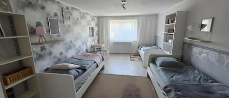 2 bedrooms, WiFi, bed sheets