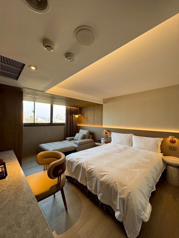 Basic Double Room, City View | Desk, laptop workspace, free WiFi - Fooyee Hotel - Yizhong Branch (Taichung)