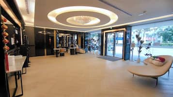 Coin salon dans le hall