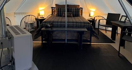 Charming Bell Tent Fantastic for a Cozy Glamping Experience in Turner, Maine