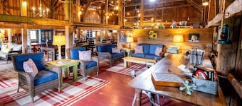 Charming Bell Tent Fantastic for a Cozy Glamping Experience in Turner, Maine