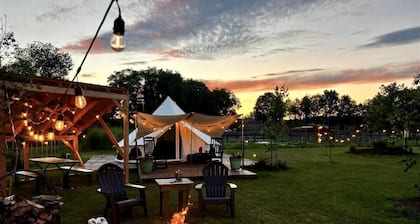 Charming Bell Tent Fantastic for a Cozy Glamping Experience in Turner, Maine