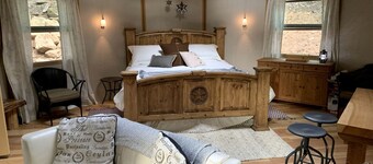 Cozy Yurt in the Woods for a Romantic Off-Grid Escape near Weed, California