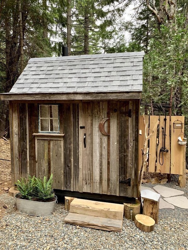 Exterior - Cozy Yurt in the Woods for a Romantic Off-Grid Escape near Weed, California (Weed)