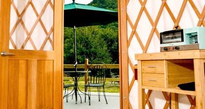 Roan Mountain Glamping Yurt