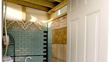 Toallas y papel de baño