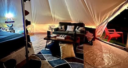 Rustic Bell Tent on a Texan Farm, Nestled in the Sam Houston National Forest, Perfect for a Weekend Getaway