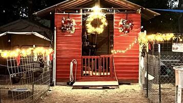 Enceinte de lâhĂ©bergement