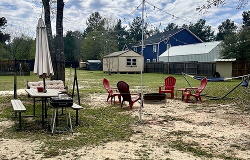Rustic Bell Tent on a Texan Farm, Nestled in the Sam Houston National Forest, Perfect for a Weekend Getaway
