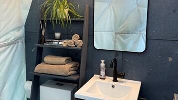 Jetted tub, hair dryer, towels, soap