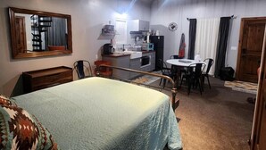 Unclassified image, 5 of 19, button - Brand New, Modern Country Cabin near Bryce Canyon National Park, Utah (Cannonville)
