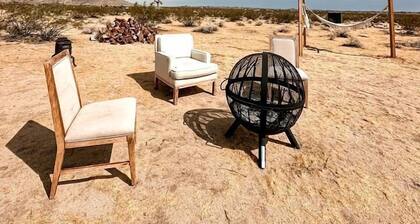 Spectacular Dome near Joshua Tree National Park, Surrounded by the Beauty of the Mojave Desert for an Incredible Glamping Experience in California