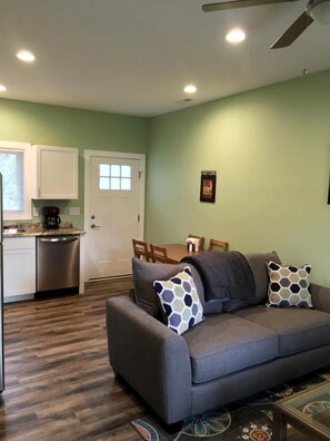 TV, fireplace - Lovely Smoky Mountains Retreat in Waynesville (Waynesville)