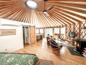 1 chambre, fer et planche à repasser, Wi-Fi, draps fournis