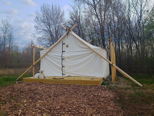 Fabulous Michigan Glamping Getaway near South Haven