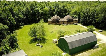 Fabulous Michigan Glamping Getaway near South Haven