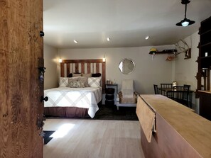 1 bedroom, bed sheets