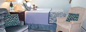 1 bedroom, in-room safe, iron/ironing board, WiFi - Luxury Bed and Breakfast Vacation Rental near Warren, Vermont (Warren)