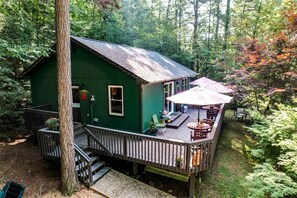 Terrace/patio - Dream Glamping at Adult-Only Vintage Camper Destination in Franklin, North Carolina (Franklin)