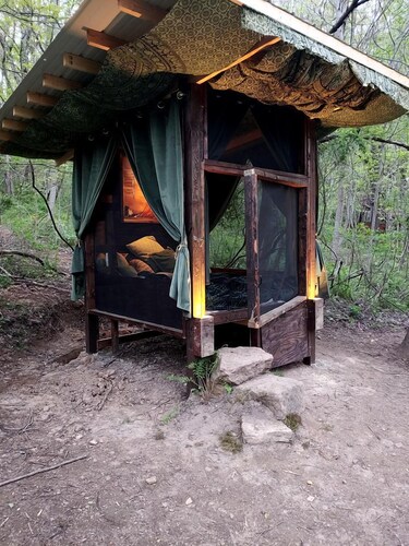 Romantic Escapes with Dinner Included in Cozy Nests for Glamping in West Baden Springs, Indiana