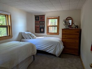 2 bedrooms, bed sheets