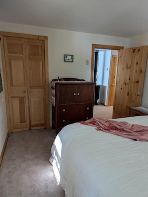 2 habitaciones y ropa de cama
