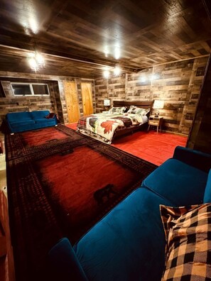 5 bedrooms, WiFi, bed sheets - Spacious Well Furnished A-Frame with Sauna in Union Dale, Pennsylvania (Union Dale)
