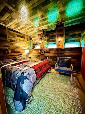 5 bedrooms, WiFi, bed sheets - Spacious Well Furnished A-Frame with Sauna in Union Dale, Pennsylvania (Union Dale)