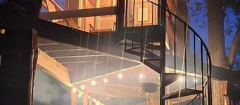Tree House Glamping Destination near the Ozarks, with River Access for Swimming and Fishing